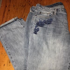 GAP sexy boyfriend fit embroidered jeans
